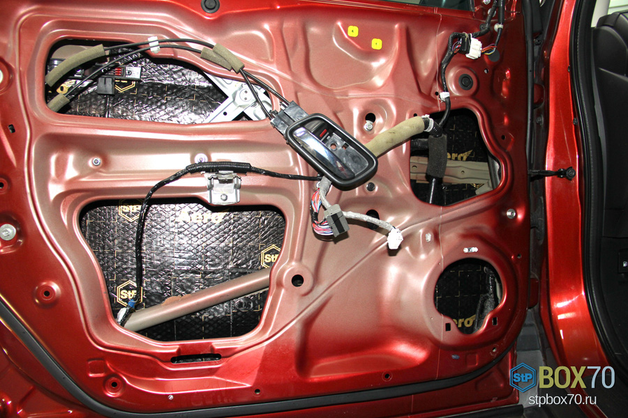 Шумоизоляция двери Honda CR-V