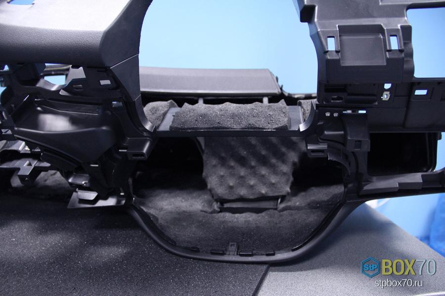Шумоизоляция панели Honda CR-V материалом Biplast Premium