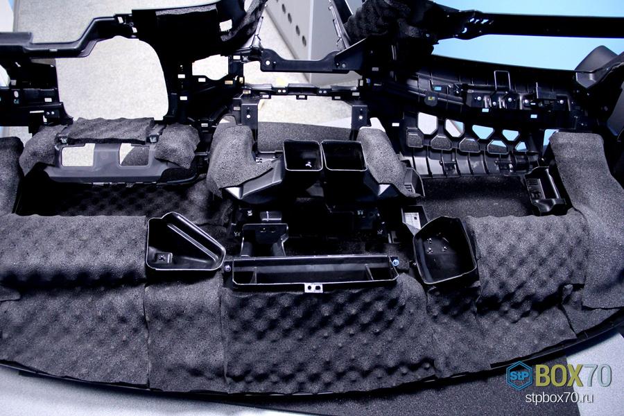 Шумоизоляция бипластом панели Honda CR-V