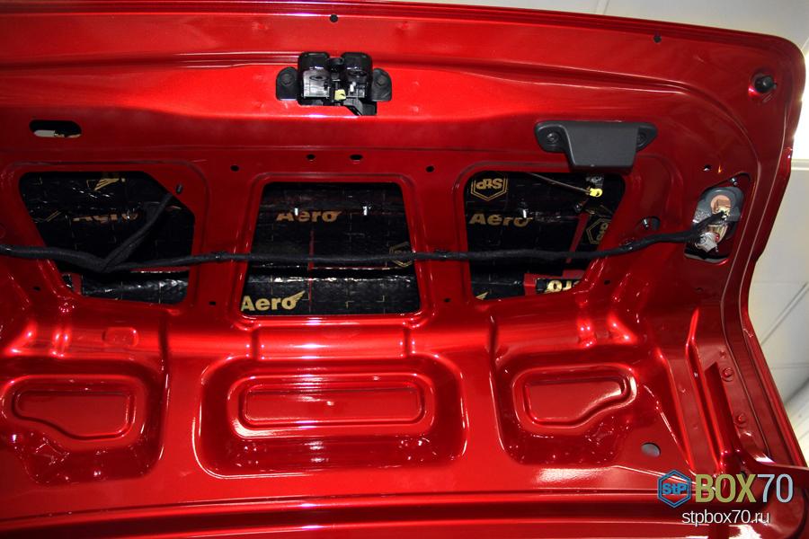 Шумоизоляция крышки багажника Lada Vesta