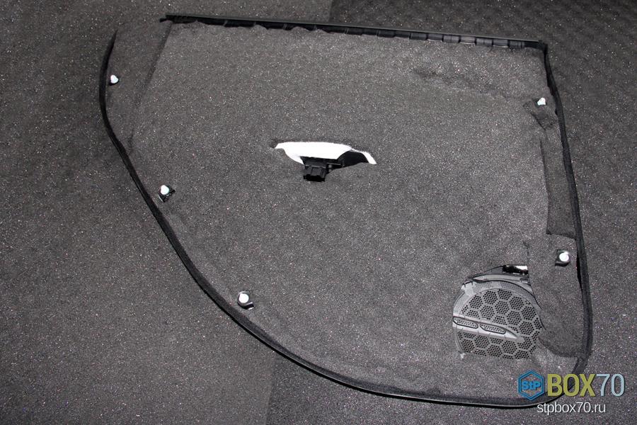 Шумоизоляция пластиковой облицовки дверйе Lada Vesta