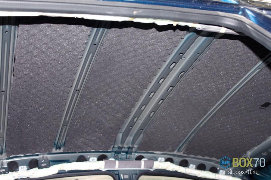 Шумоизоляция потолка Nissan Teana вторым слоем