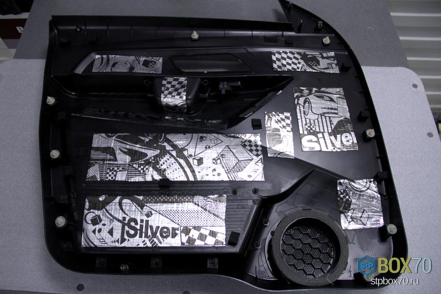 Утяжеленный пластиковый короб правой передней двери УАЗ Патриот материалом iSilver